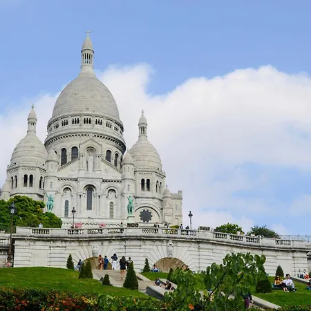 Charming Near Sacre Coeur Paris
