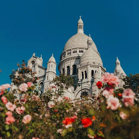 Charming Near Sacre Coeur *