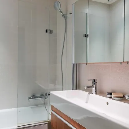 Apartment Charming Near Sacre Coeur