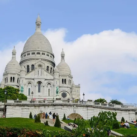 Charming Near Sacre Coeur Apartment Paris